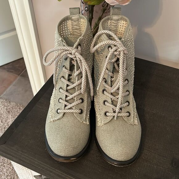 EUC Dirty Laundry Ankle Boots (size 8.5) - Picture 3 of 6